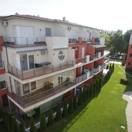 Goldenbeach Deluxe Apartment Siofok Exterior photo